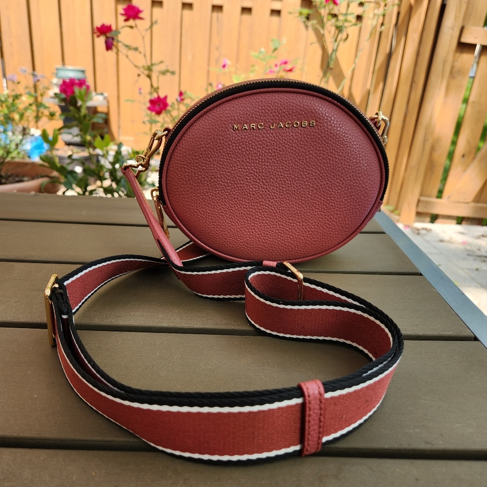 The Rewind Crossbody MARC Jacob's in Santa Fe Red